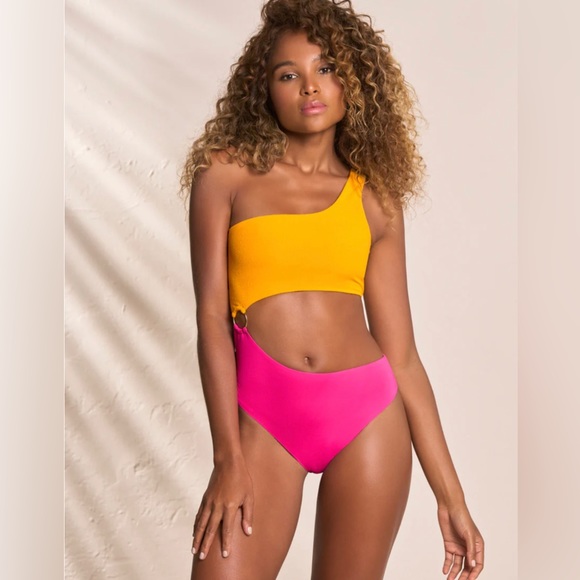 Maaji 🩷💛 Asymmetrical One Piece Swimsuit - Picture 12 of 15